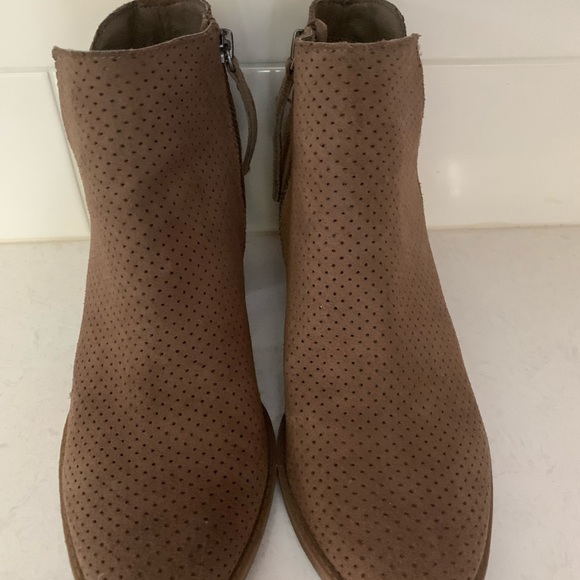 Taupe Dolce Vita perforated suede ankle boots - Picture 4 of 7